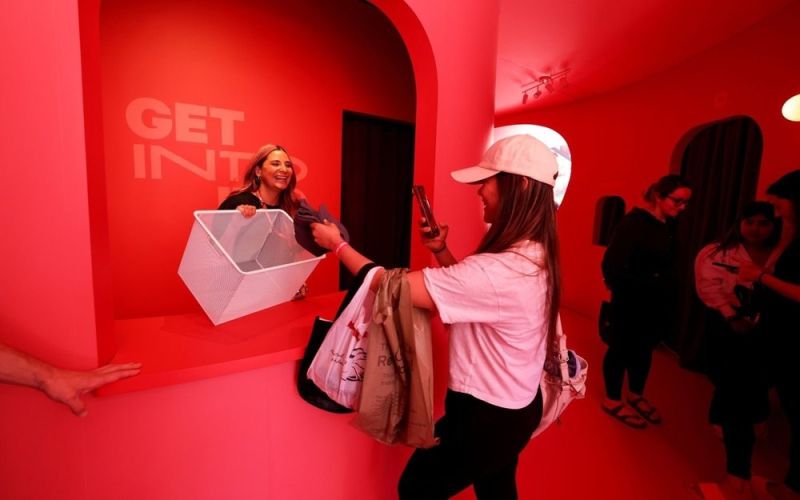 Lululemon nechal zákazníky vyměnit dupes legíny za značkové